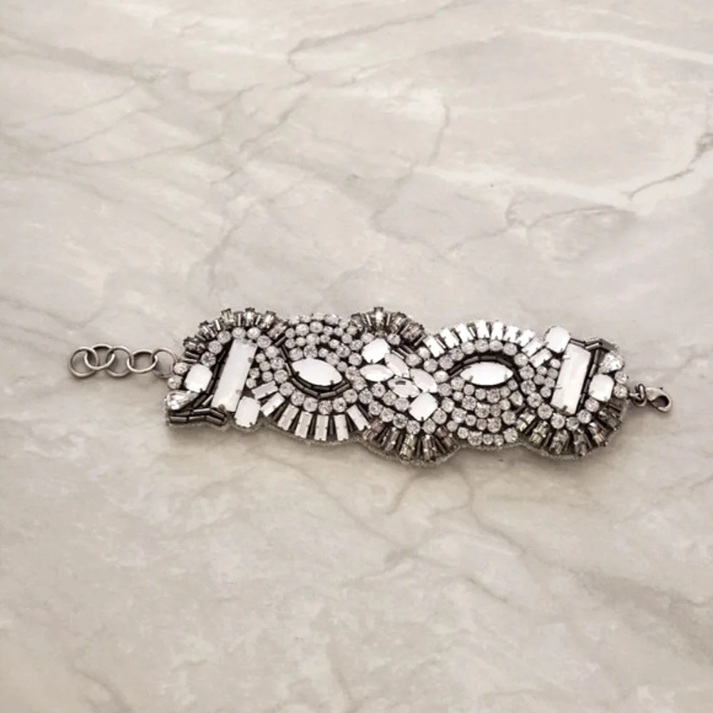 ✨ Stella and Dot Gala Gray Fabric Rhinestone Crystal Cluster Statement Bracelet